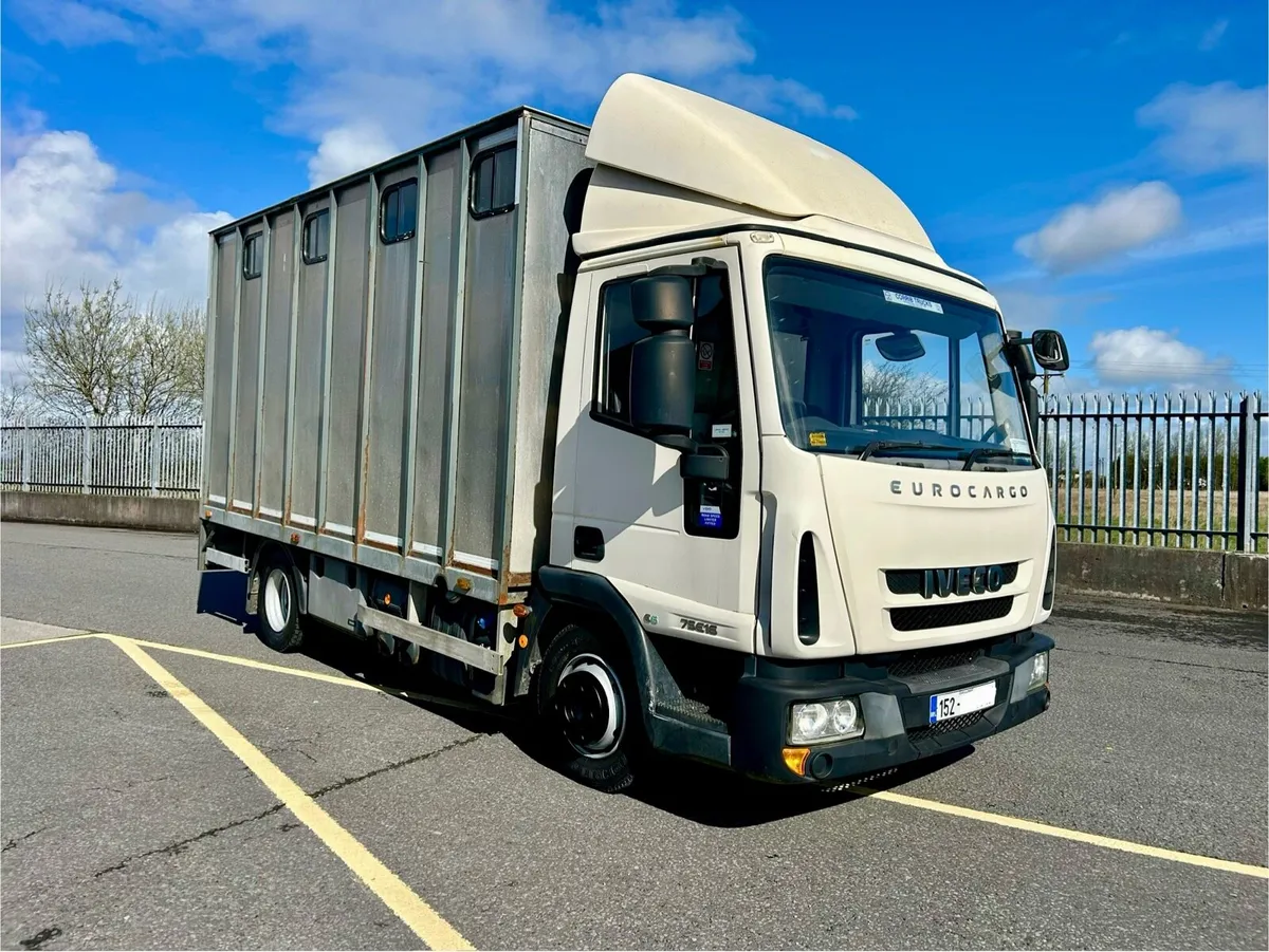 Iveco horse truck - Image 1