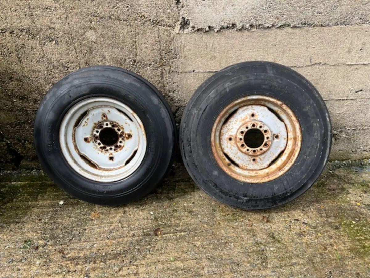 750 x 18 Wheels and Tyres - Image 1