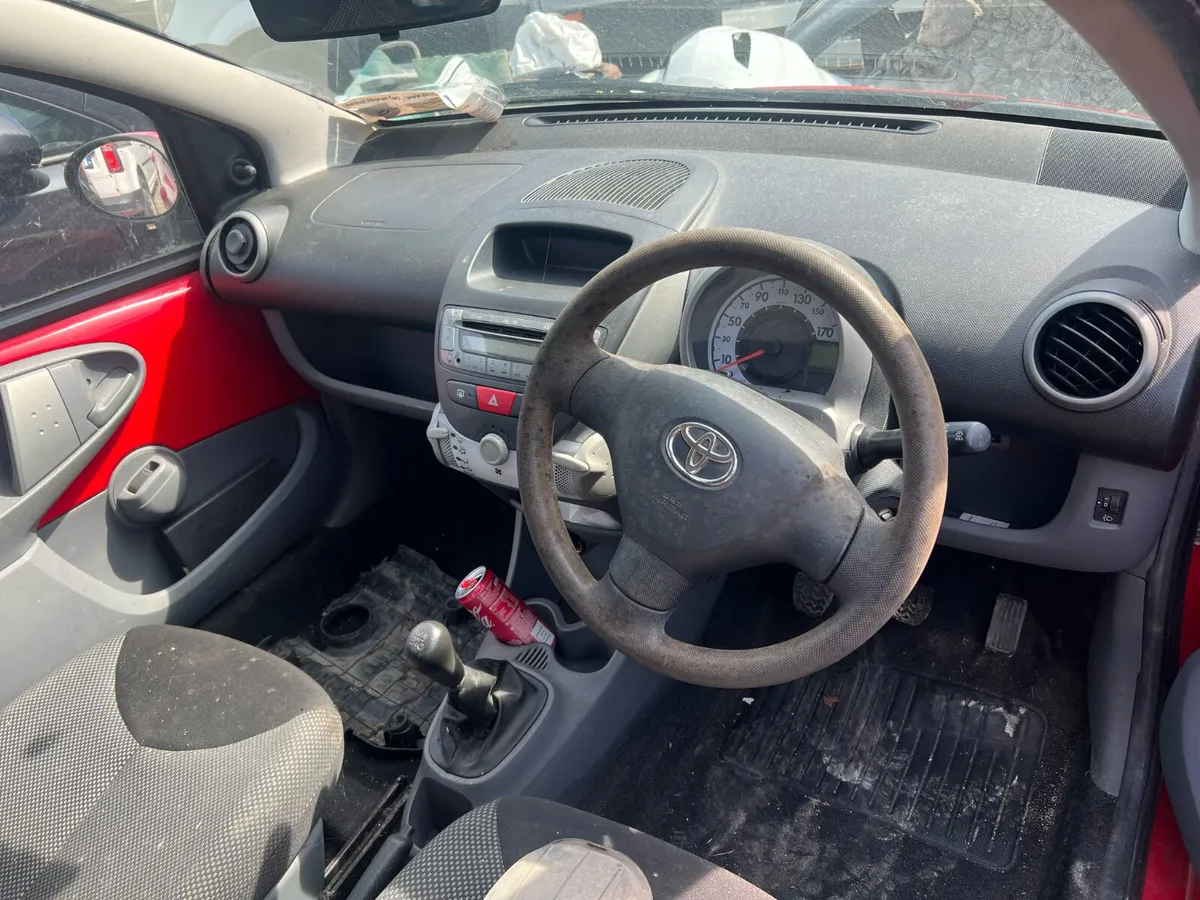 2012 Toyota aygo 1.0 petrol drive away - Image 4