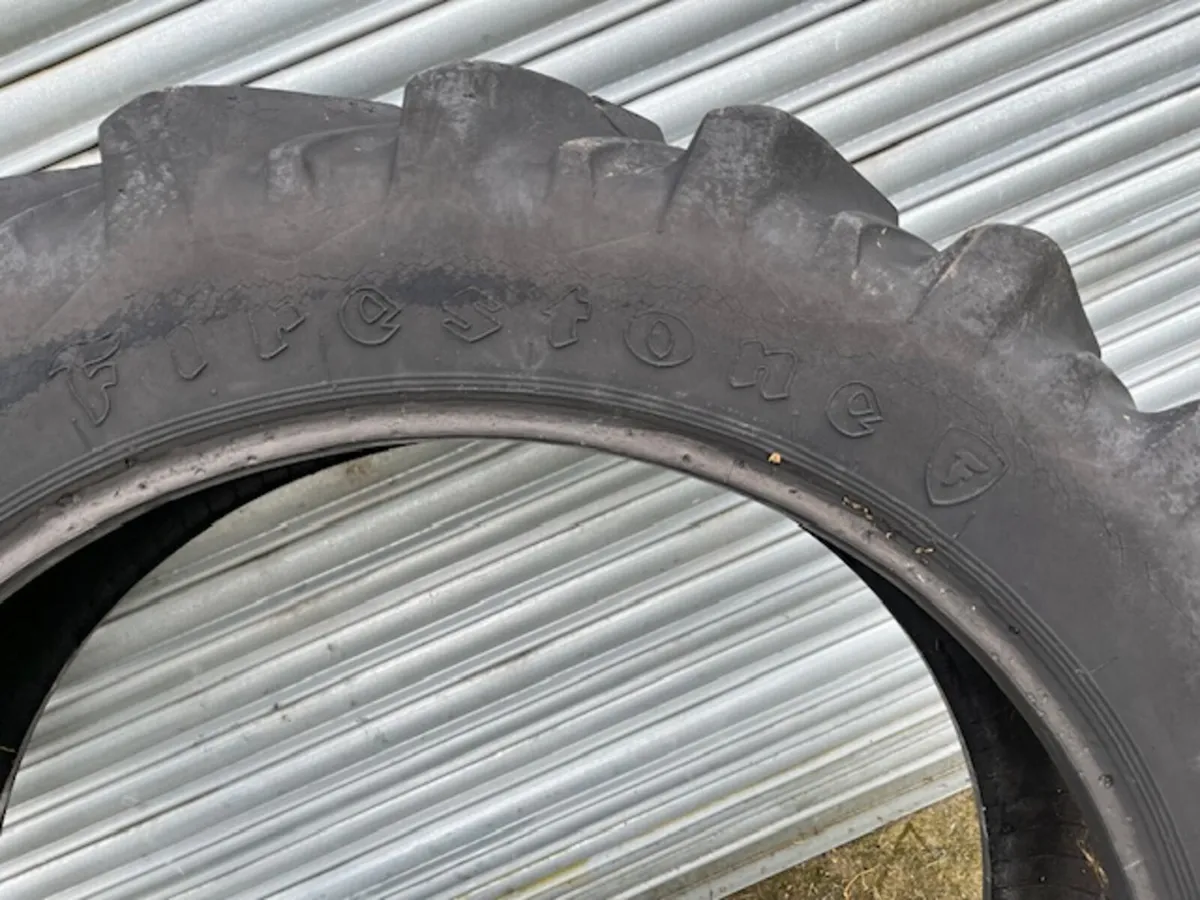 13.6 x 38 Firestone Tyre - Image 3