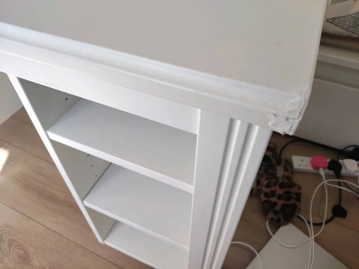 White desk/ cosmetic table - Image 2