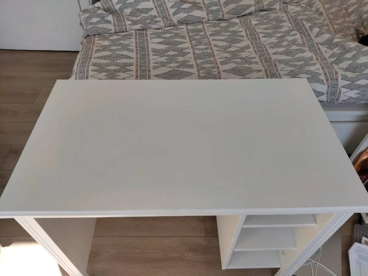 White desk/Cosmetic table - Image 4