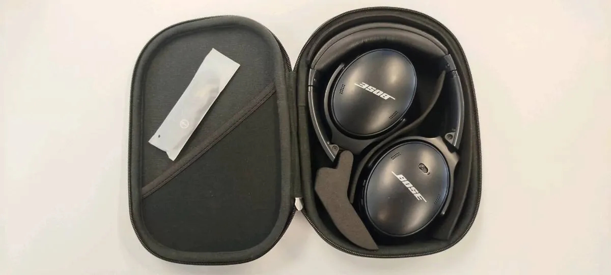 Bose QuietComfort 45 Headphones - VG Condition - Image 1