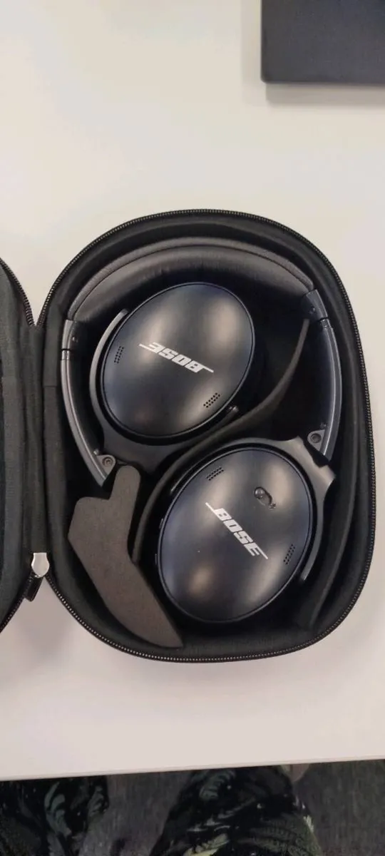 Bose QuietComfort 45 Headphones - VG Condition - Image 2