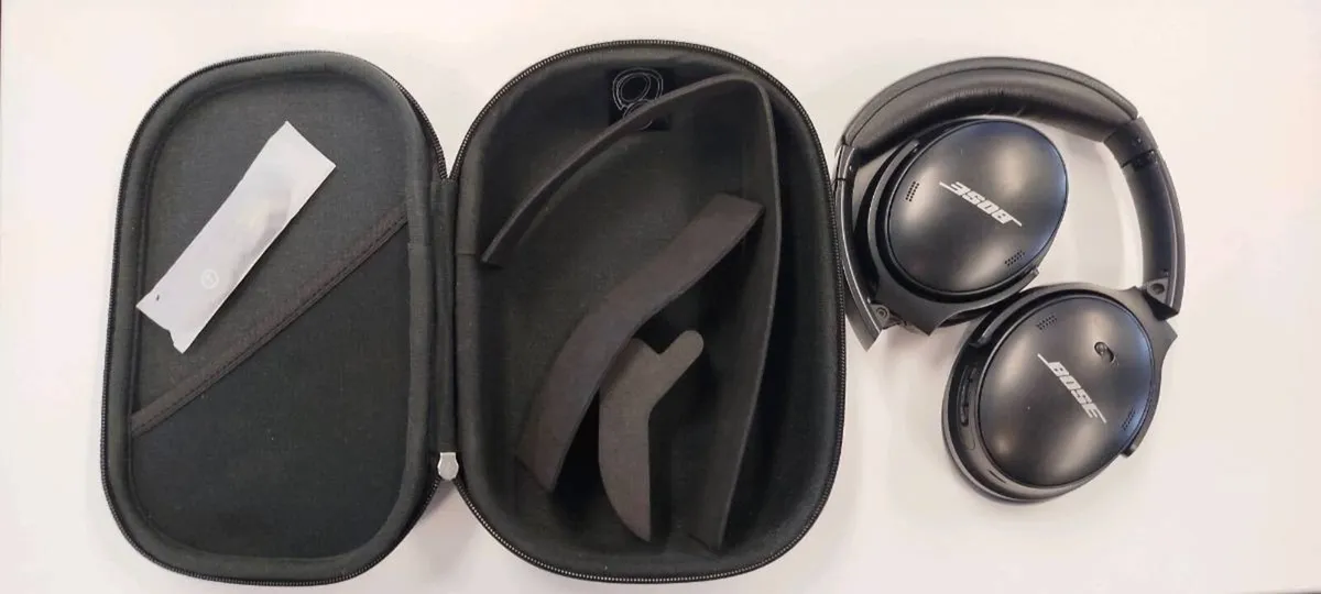 Bose QuietComfort 45 Headphones - VG Condition - Image 3