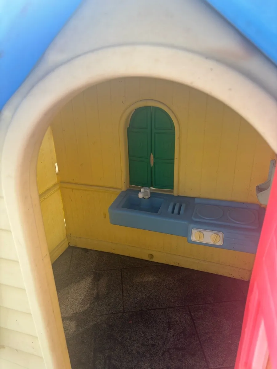 Little tykes playhouse - Image 3