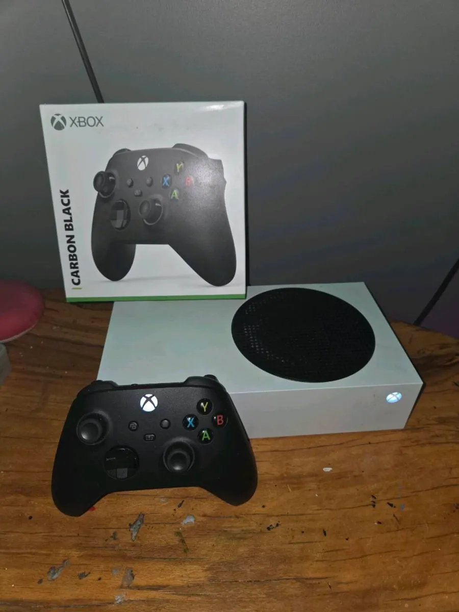 Xbox Series S - Image 1