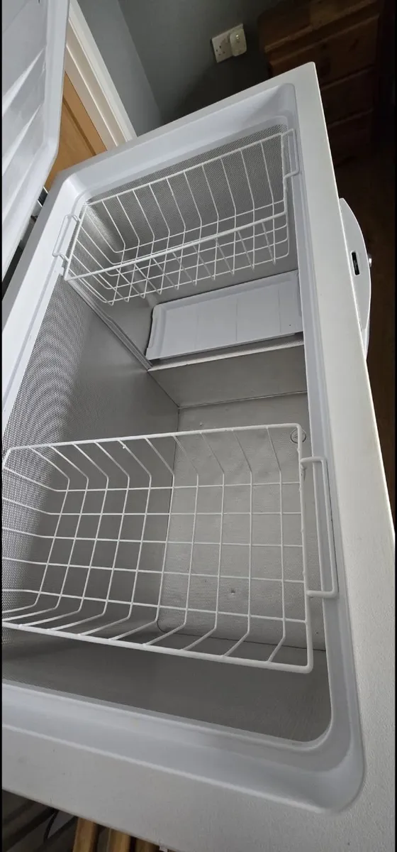 Beko Chest Freezer - Image 2