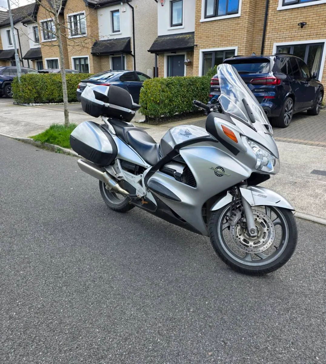 06 Honda Pan European - Image 1