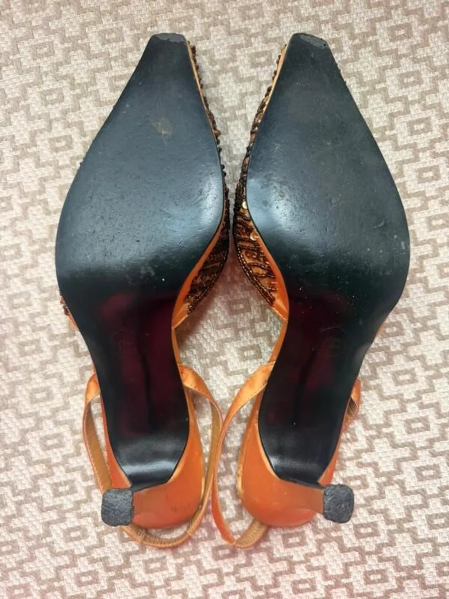 Fabulous Carrie Bradshaw style gold and bronze, embellished sling-backs - Image 4