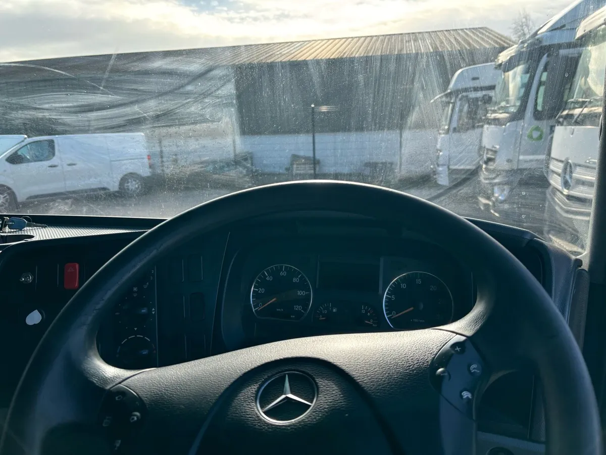 Mercedes Atego 818 2013 - Image 4