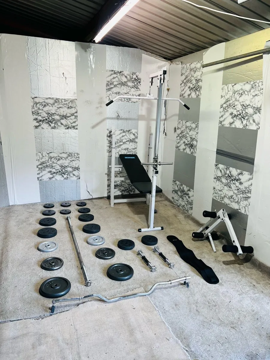 WEIGHT BENCH with lat pull down attachment weights - Image 3