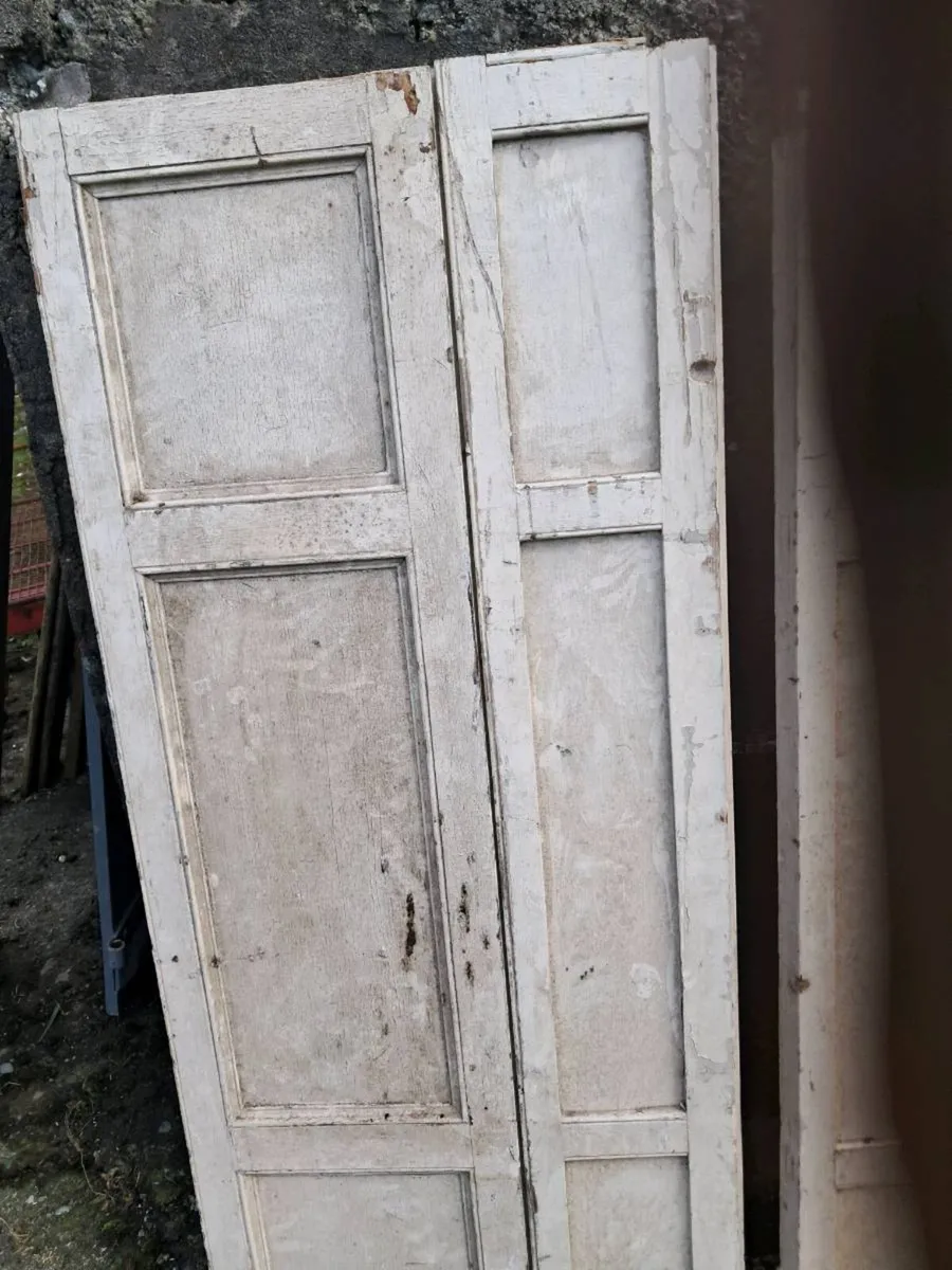 2 pine shutters - Image 2