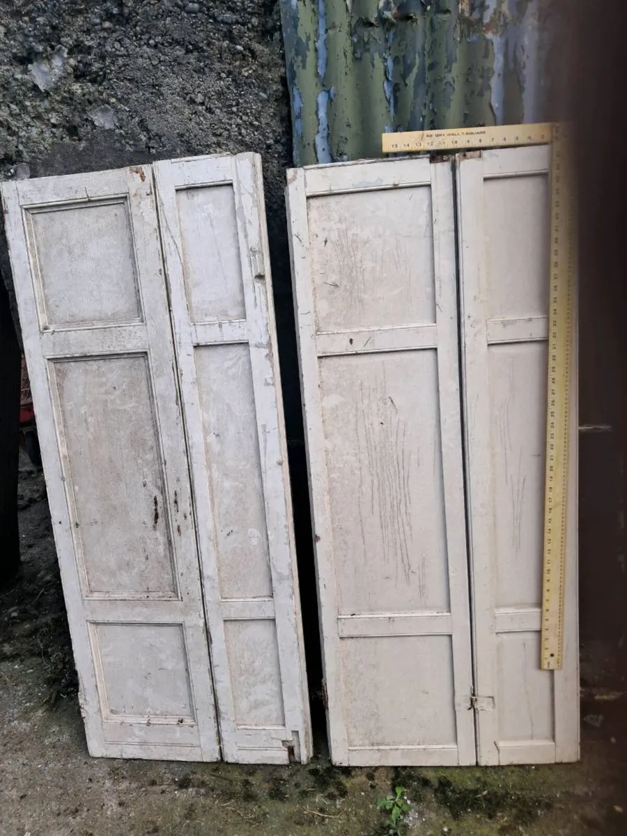 2 pine shutters - Image 1