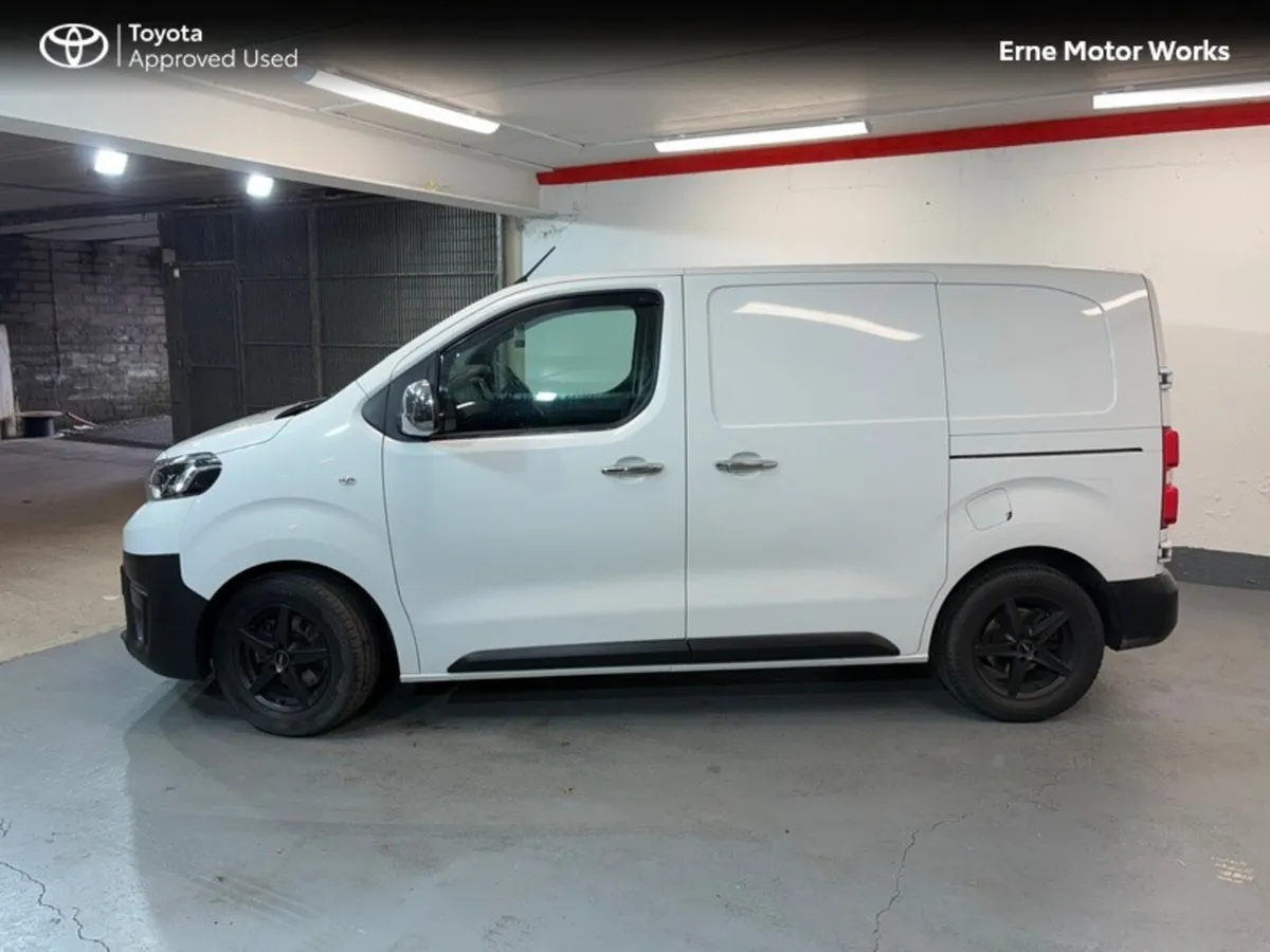 Toyota Proace 1.5 100HP GL CMPCT*REDUCED BY €1000* - Image 2
