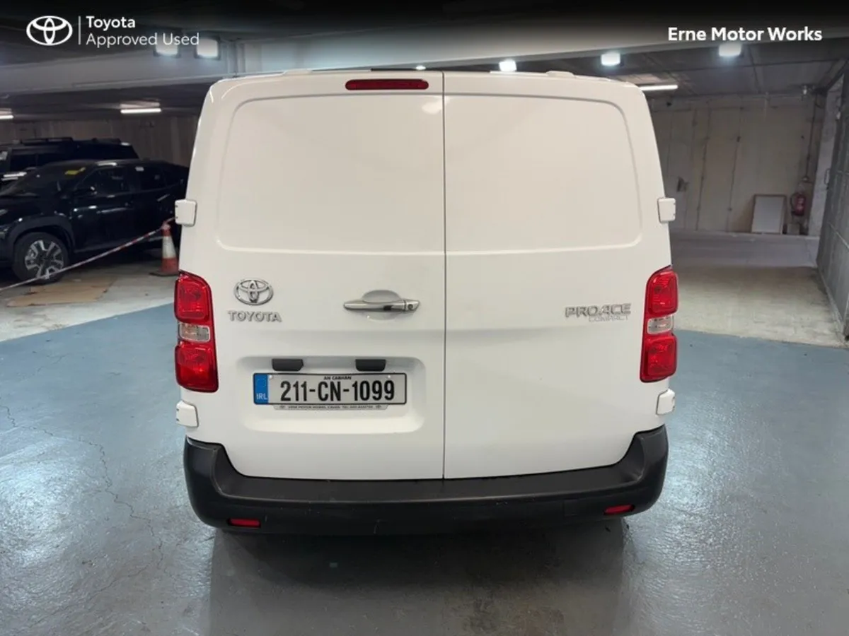 Toyota Proace 1.5 100HP GL CMPCT*REDUCED BY €1000* - Image 4
