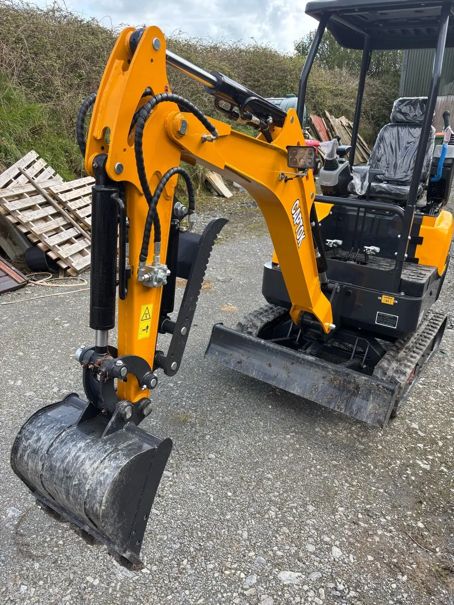 Mini Digger - Image 1