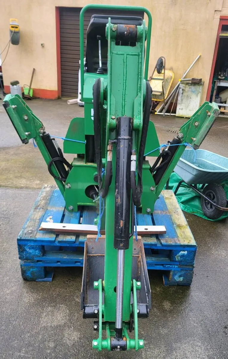 Katana backhoe - Image 4