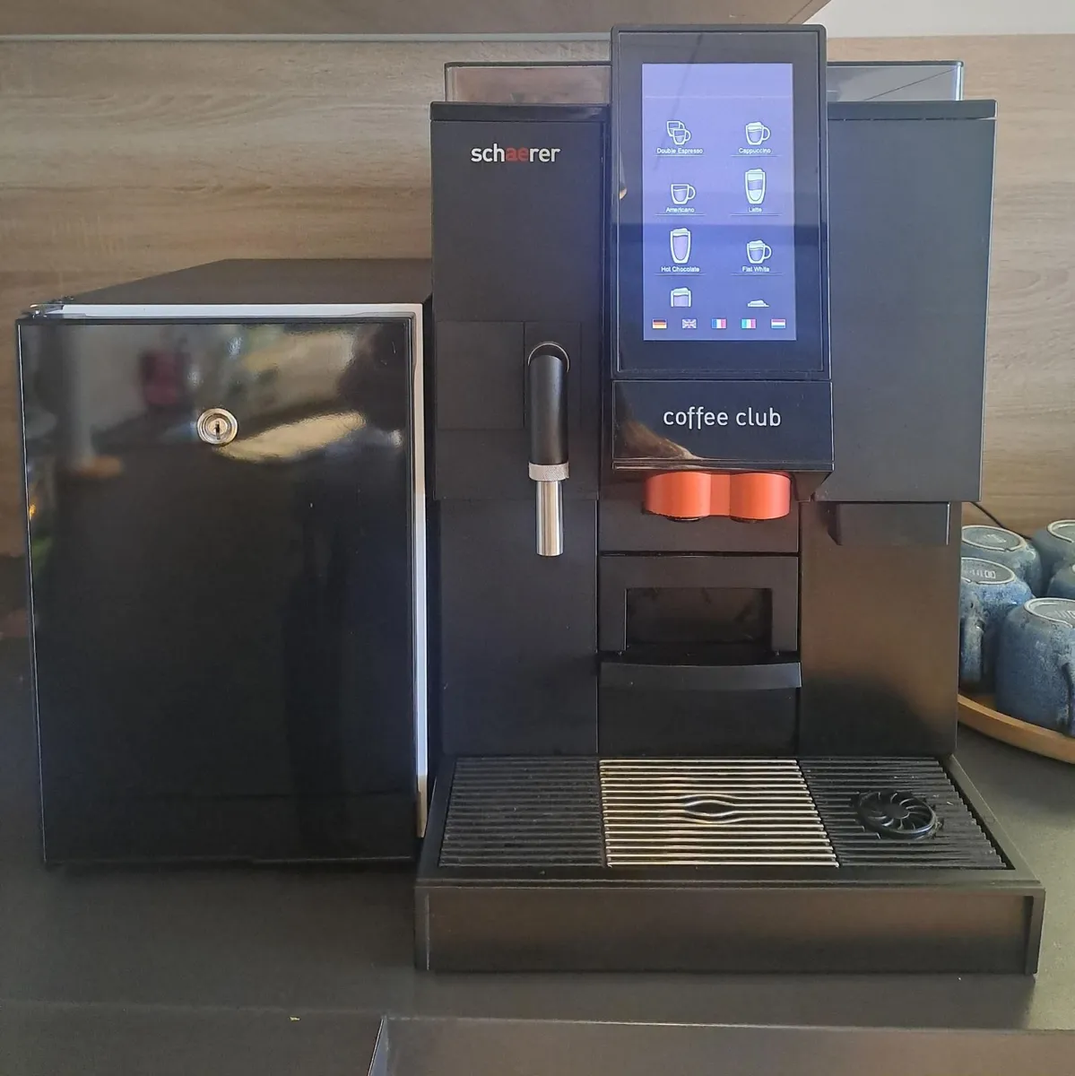 Commercial Bean to Cup Coffee Machine - Image 1