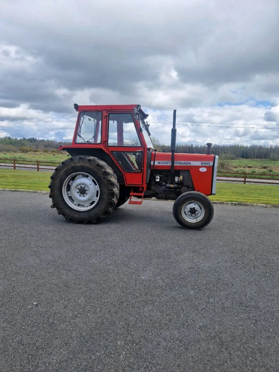 Massey Ferguson - Image 1