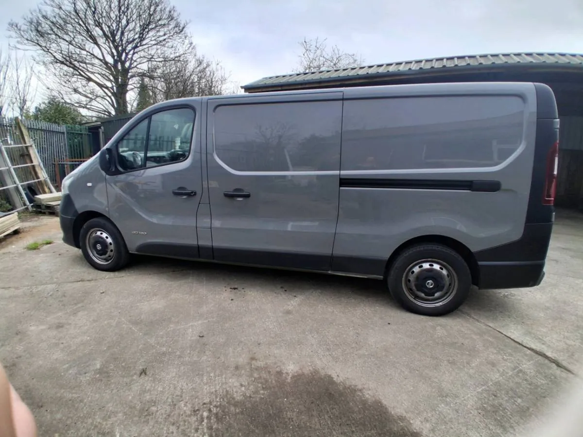 Nissan NV300 - Image 2