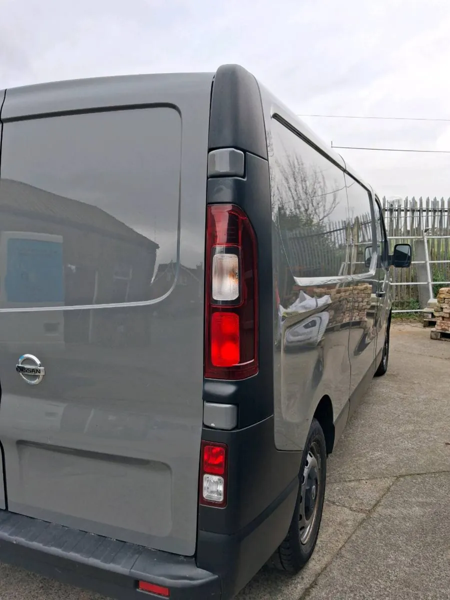 Nissan NV300 - Image 4