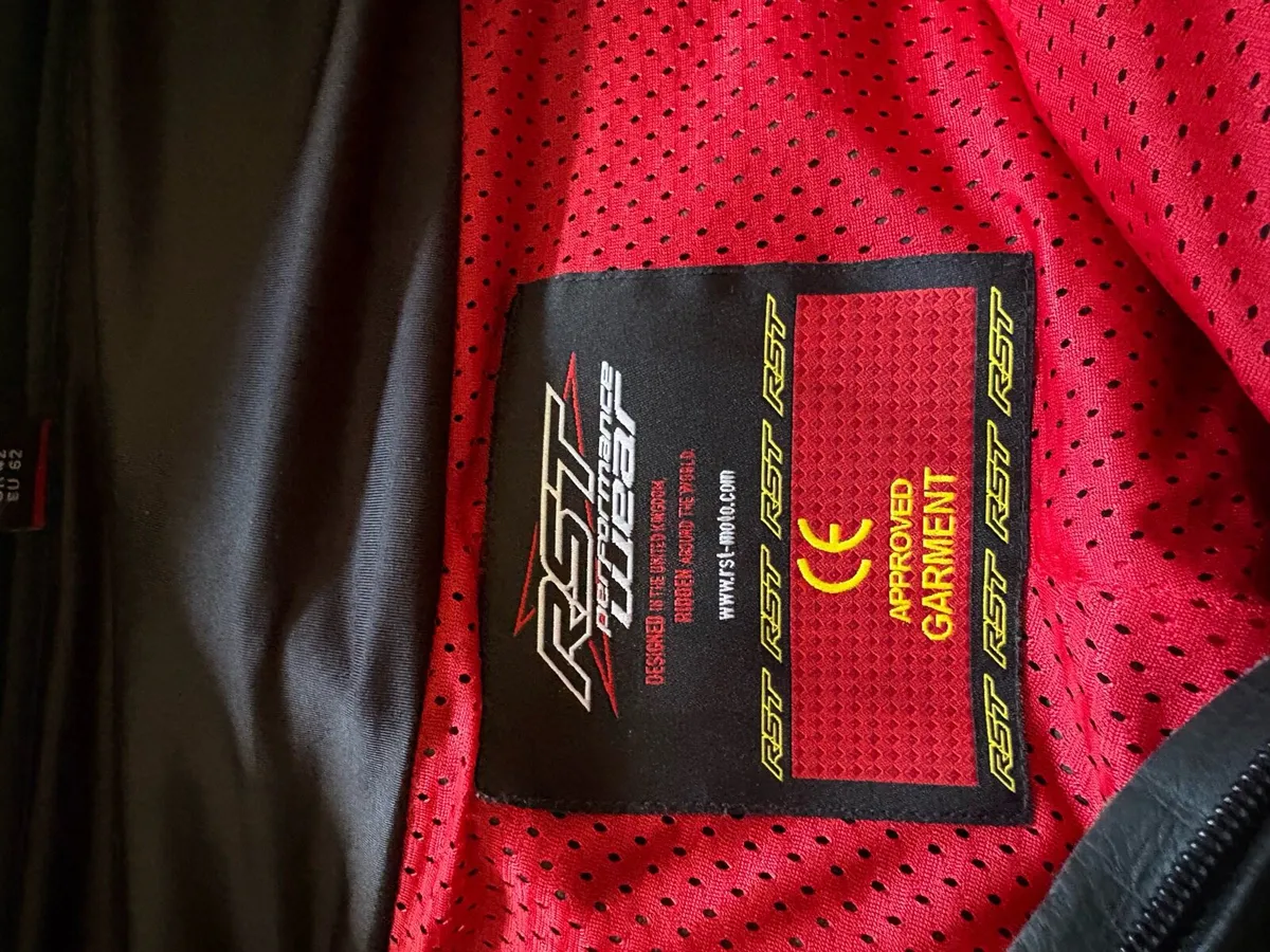 RST S1 Leather Jacket & RST Leather Pants - Image 3