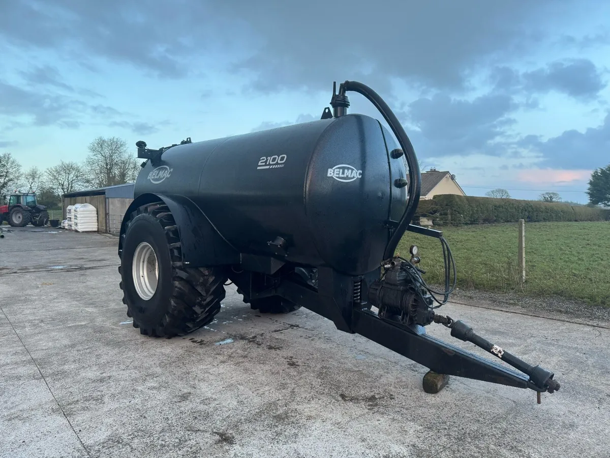 Belmac 2100 Gallon tanker - Image 1