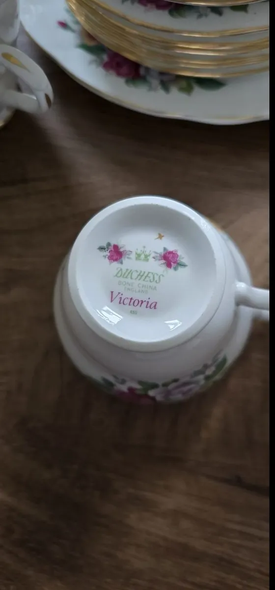 Duchess Victoria Fine Bone China - Image 3