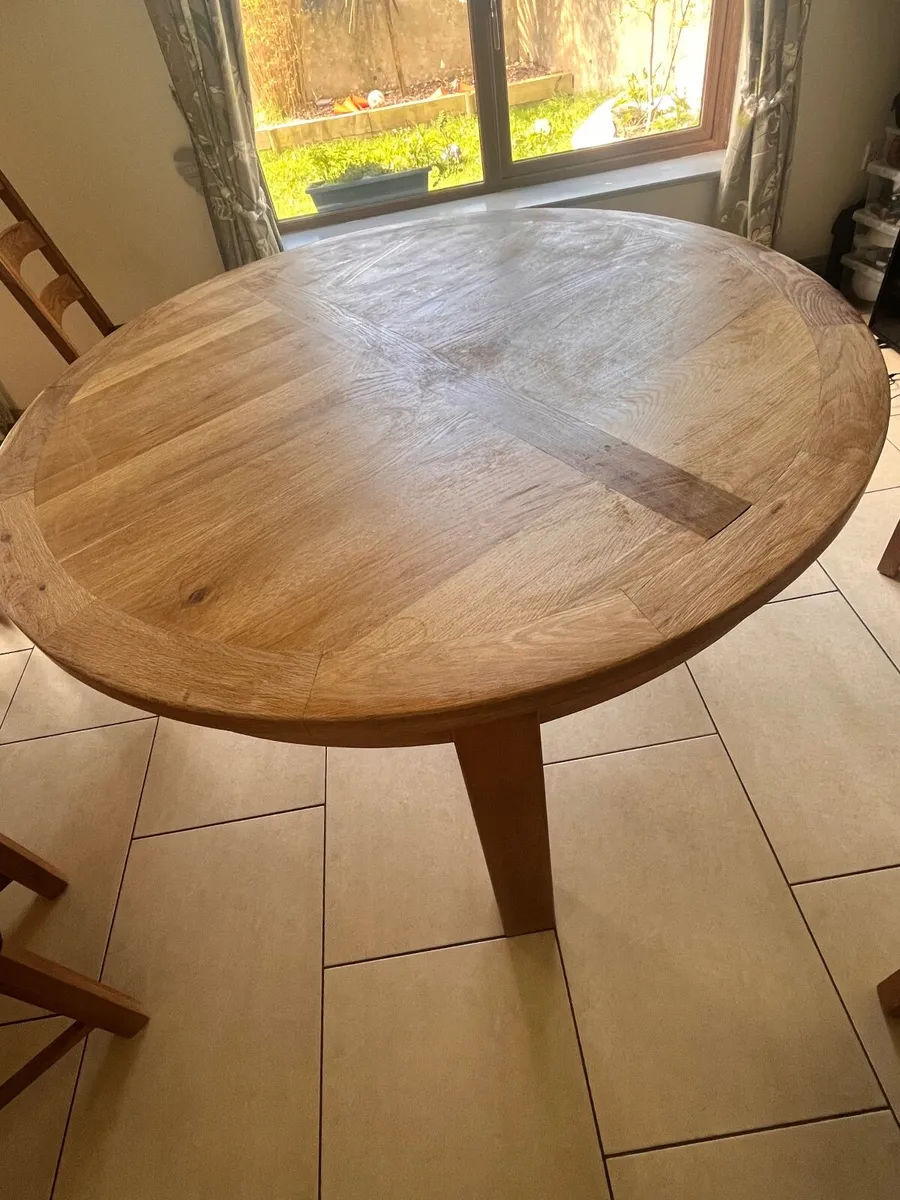 Dining table - Image 1