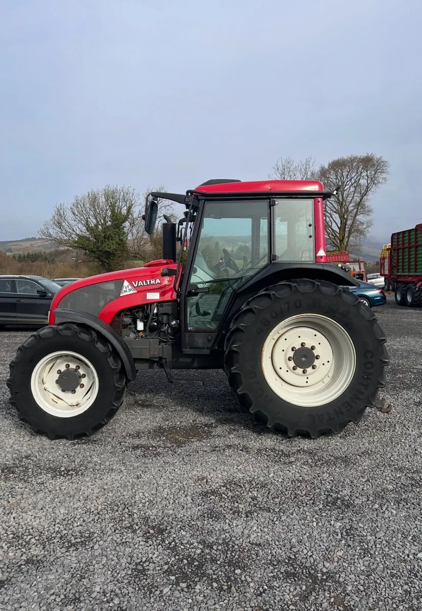 2015 Valtra A93 - Image 3