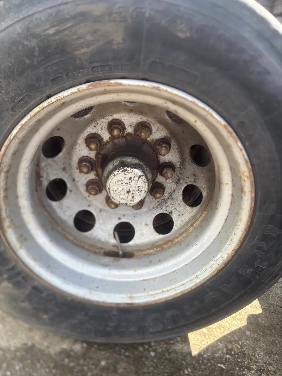 For Sale: Low Loader Axles - Image 2