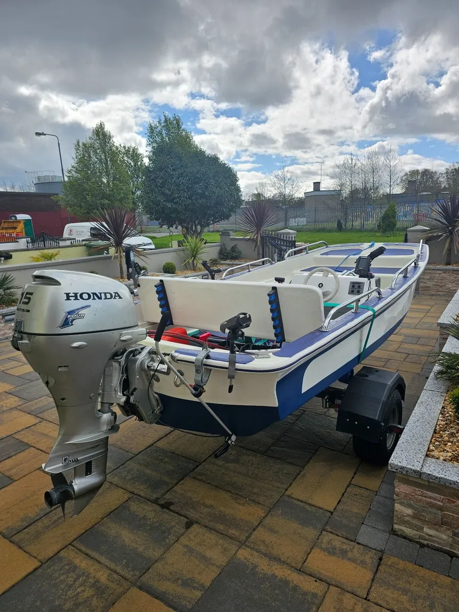 Dory boat and trailer - Image 2