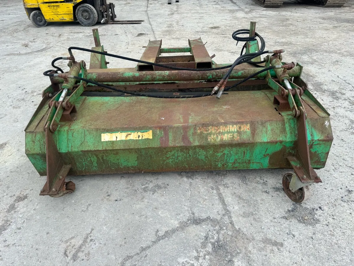 Sweeper collecter €950 can deliver anywhere - Image 4