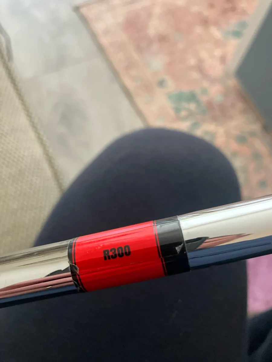 Mizuno mx25 4 iron reg shaft great condition - Image 4