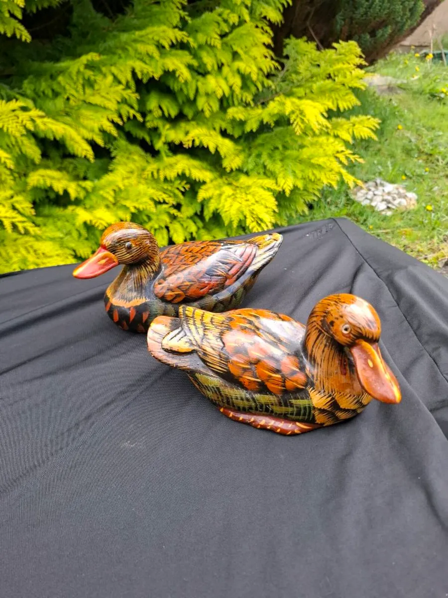 Duo ceramic 15cm ducks possible to post