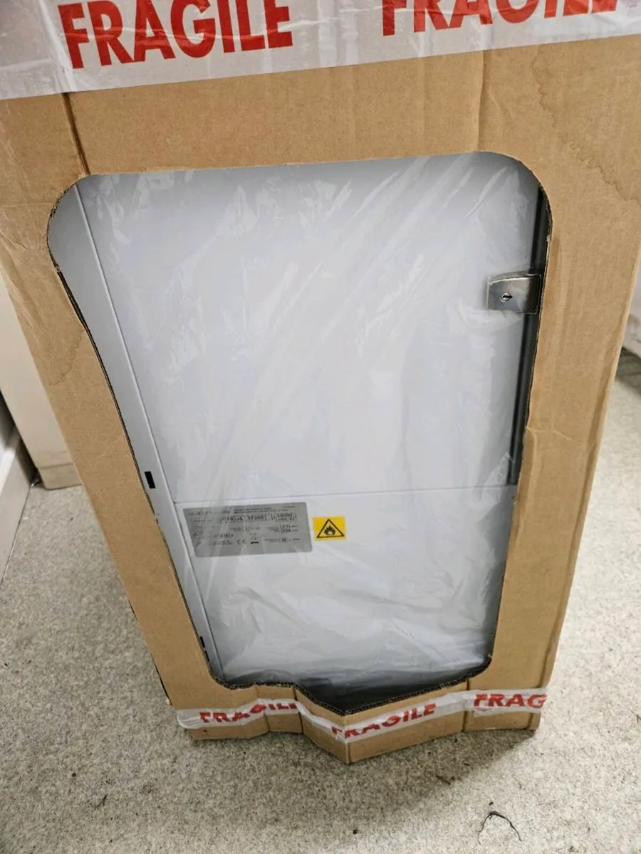 Poly fridge - Image 3