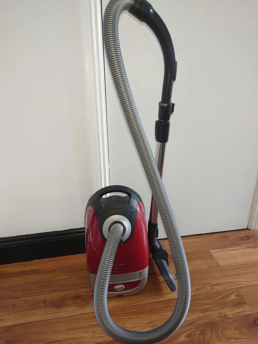 Miele Hoover C2 - Image 1