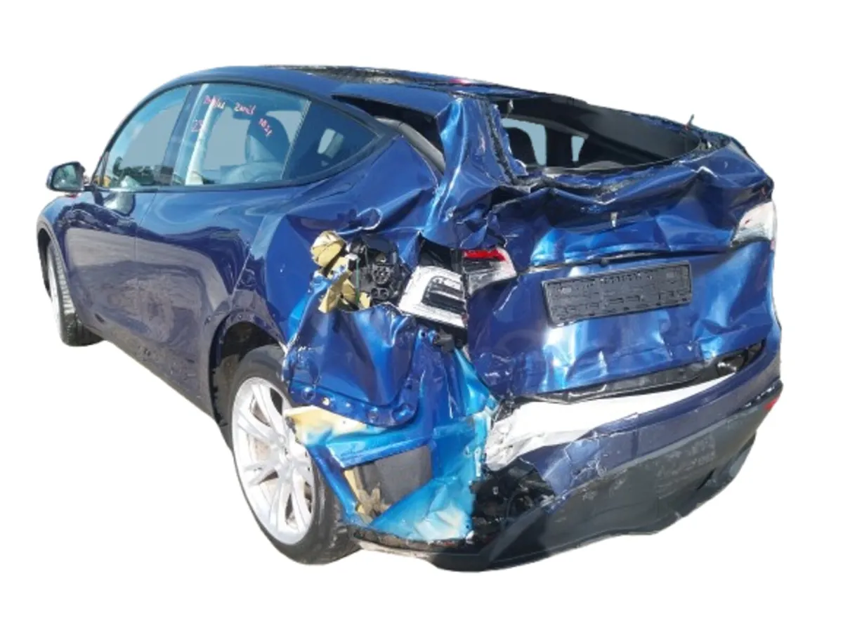 2023 TESLA MODEL Y For Breaking/Dismantling - Image 4
