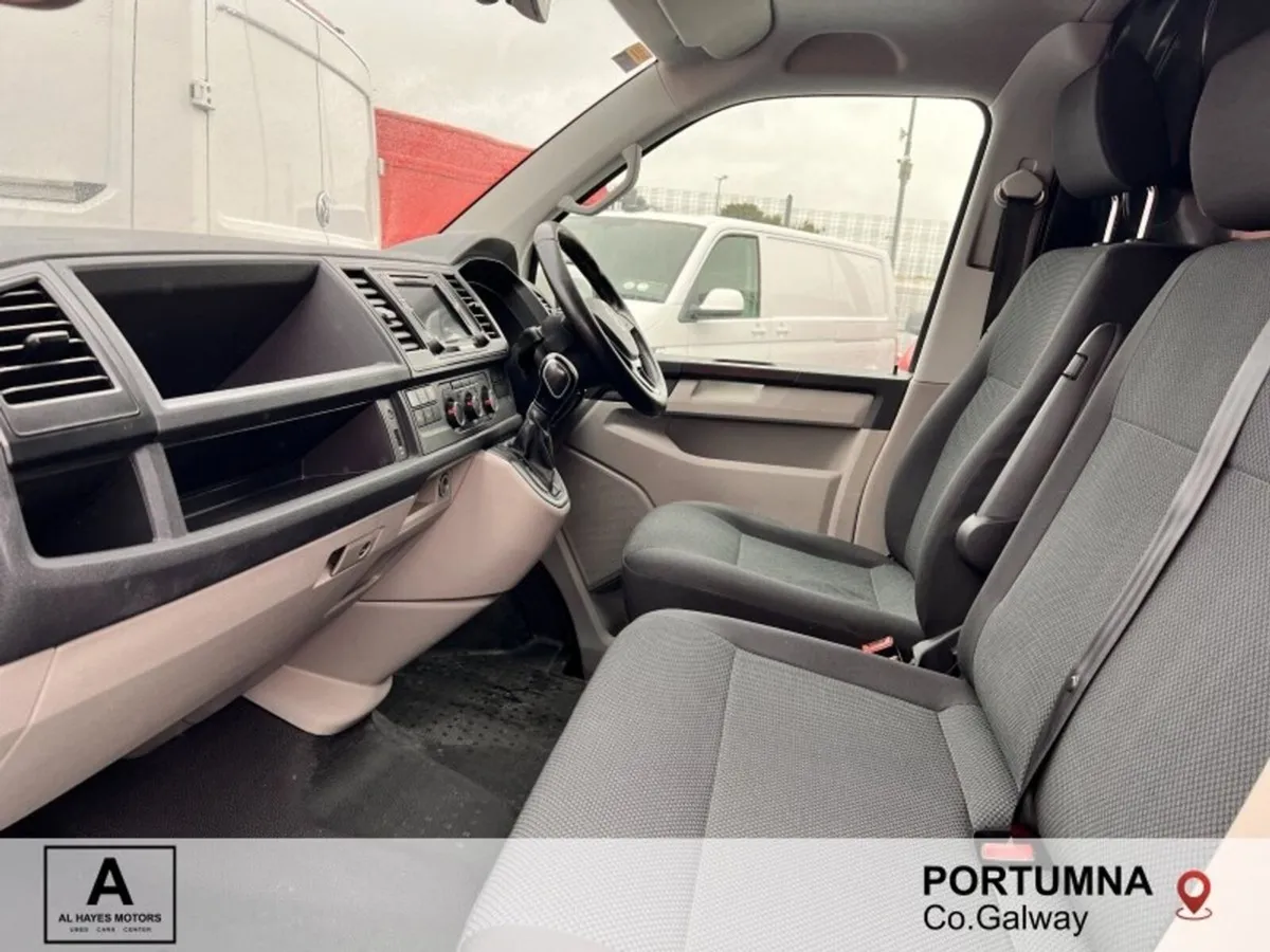 Volkswagen Transporter AUTOMATIC SWB HIGHLINE 2.0T - Image 2
