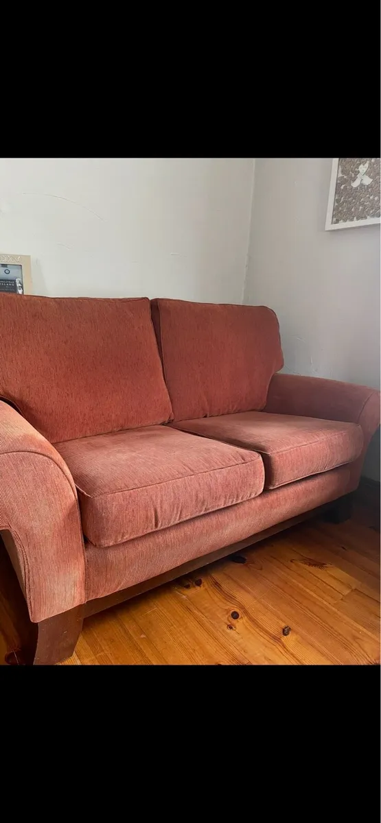 2 seater couch - Image 1