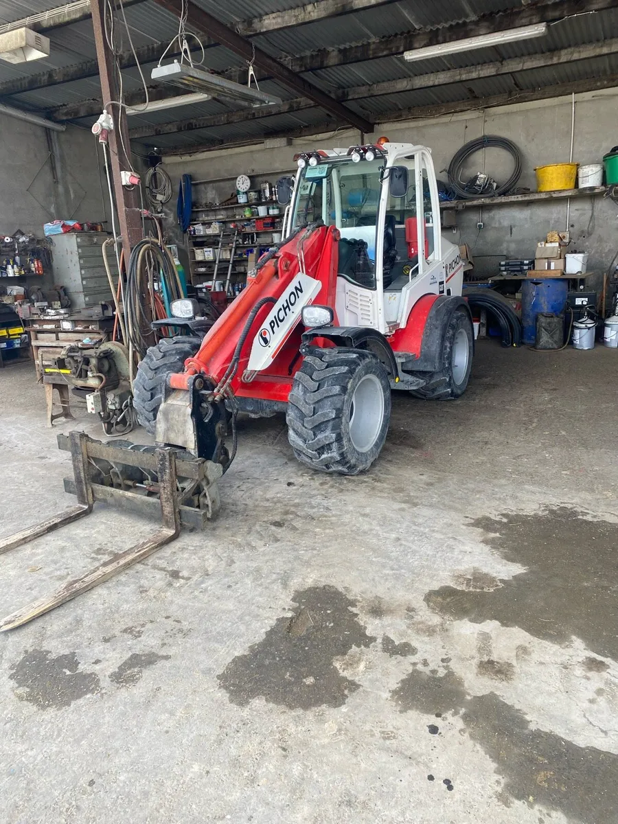 Loading Shovel - Image 1