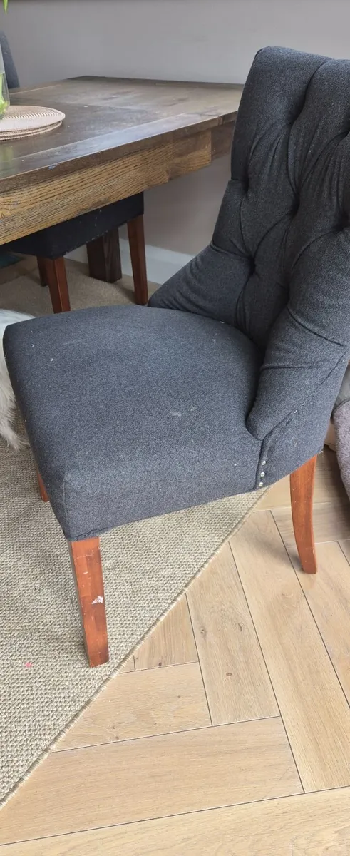 Ez living Dining table and chairs - Image 3