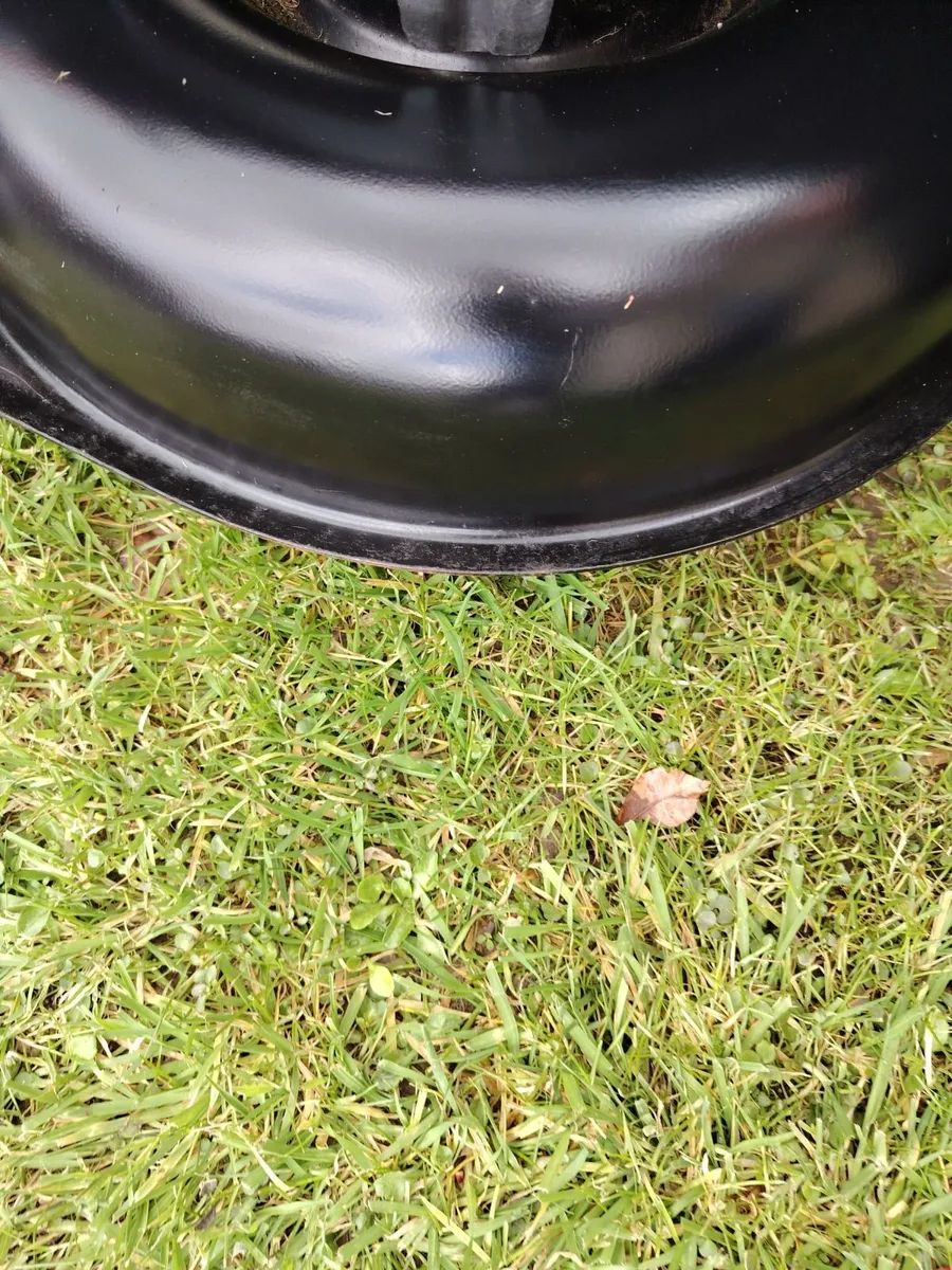 Husqvarna ride on lawnmower - Image 2