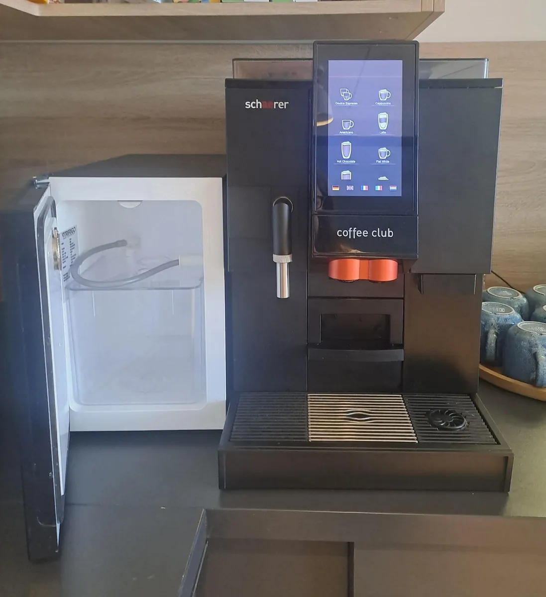 Commercial Bean to Cup Coffee Machine - Image 3