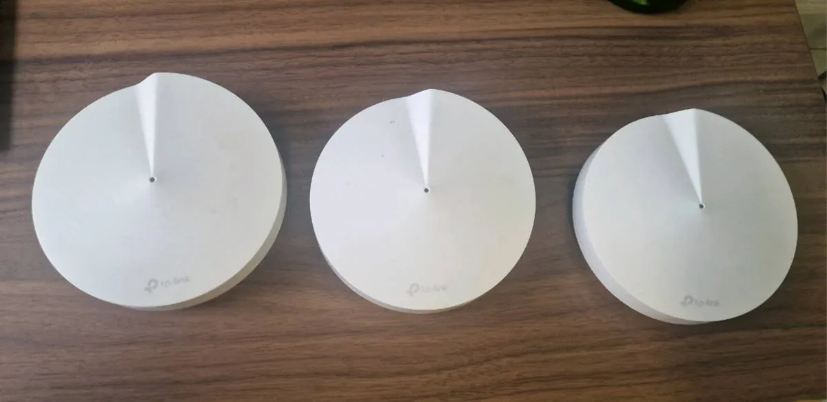 TP Link Deco M5 Set of 3 Home mesh Wi-Fi - Image 1
