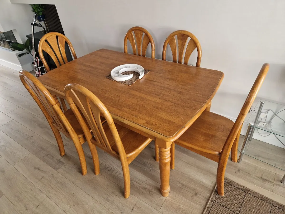 Solid woods table and 6 chairs - Image 2