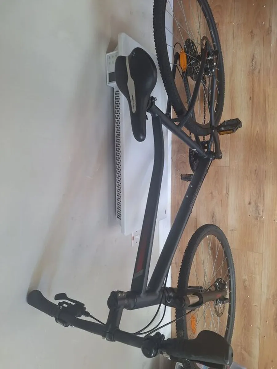 Bike Hybrid hardly used - Image 3