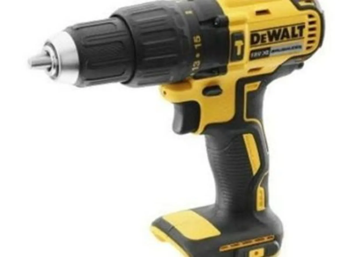 Dewalt Dcd778n Brushless Combi Drill 18v Body Only