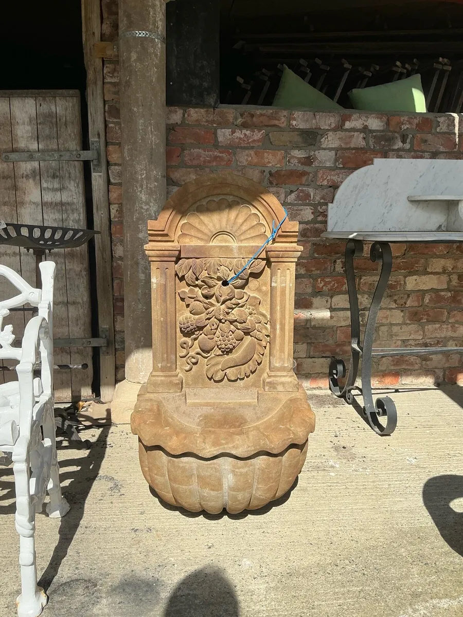 Selection of limestone wall fountains - Image 3